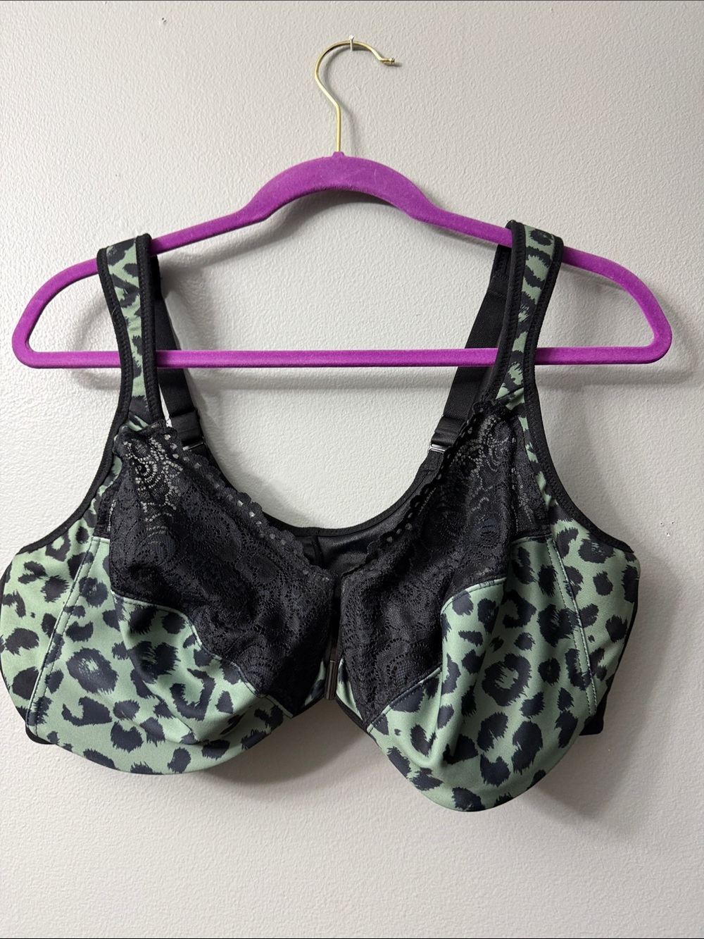 Glamorise Sage Green Leopard Lace Underwire Bra 48 D